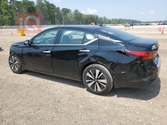 نيسان ألتيما